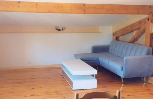 Embrun Apartment | 45 m² attic apartment on the top floor of a villa