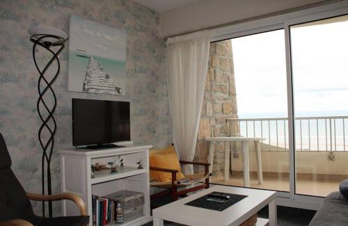 Erquy Apartment | 450 - A ERQUY, en bordure de la très belle plage de CAROUAL
