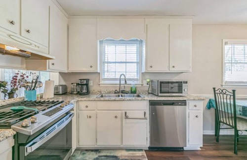 Marietta Apartment | 472) Massive 5 bedroom!