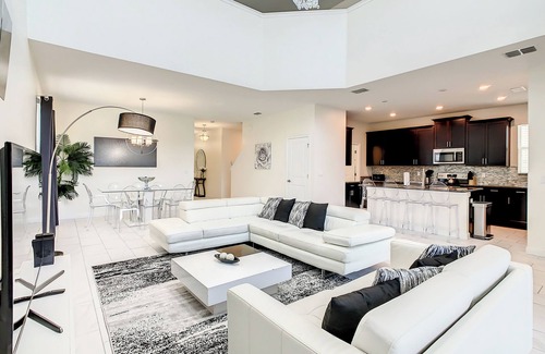 Kissimmee House | 4809 - 5 Bedroom Pool Home Overlooking Pond in Storey Lake Resort Under 10 Minutes to Disney