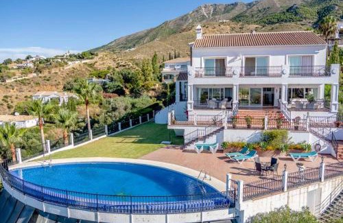 Mijas Villa | 49-Exclusive Villa With Private Pool & Breathtaking Views in Mijas!