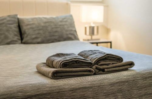 Westbourne Villa | 4BD Townhouse - Paddington!