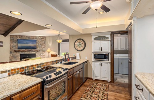 Mead House | 4Bdrm 3.5Bath - Boatslip - Internet - Comfort!