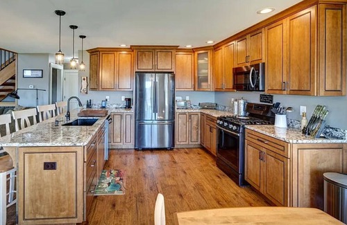 East Worcester House | 4BED house 56acers 25 mins: Cooperstown Oneonta Cobleskill: Pets OK, No Wi-Fi,tv