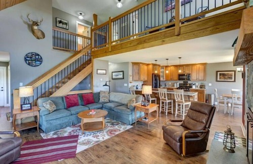 East Worcester House | 4BED house 56acers 25 mins: Cooperstown Oneonta Cobleskill: Pets OK, No Wi-Fi,tv