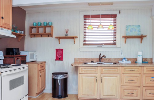 Port St. Joe House | ☀️4BR-1 Block from Beach-Pet Friendly-Sea Hook☀️