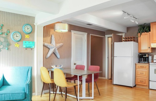 Port St. Joe House | ☀️4BR-1 Block from Beach-Pet Friendly-Sea Hook☀️