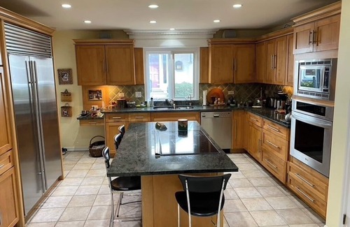 Forestview House | 4BR, 3BA Evanston IL home, great location, super kitchen, Jan-May 2025 monthly.