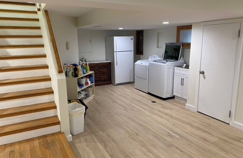 Forestview House | 4BR, 3BA Evanston IL home, great location, super kitchen, Jan-May 2025 monthly.
