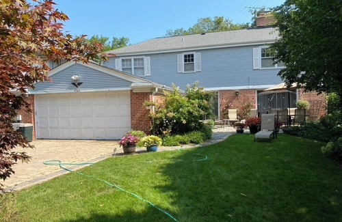 Forestview House | 4BR, 3BA Evanston IL home, great location, super kitchen, Jan-May 2025 monthly.
