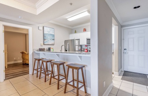 Long Beach Condo | 4BR 4BA Plently of Space and Breathtaking Views!
