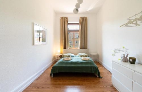 Wiesbaden Apartment | 4BR Apartment - WIFI - NETFLIX - BUSINESS - ZENTRAL - KÜCHE