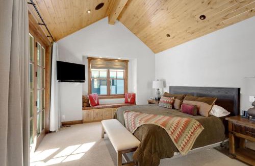Truckee House | 4BR Cabin with Hot Tub – Ultimate Truckee Escape cabin