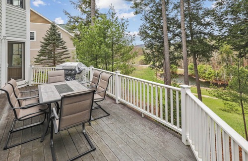 Thornton House | 4BR Family Getaway in Owl’s Nest Resort close to hiking and river