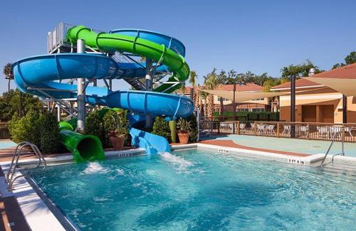 Kissimmee House | 4BR Home w HotTub in Regal Oaks Resort Near Disney townhouse