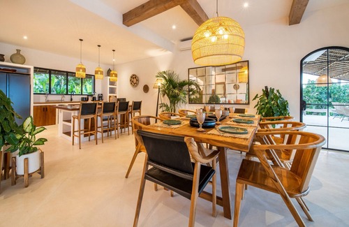 Tigawasa Villa | 4BR Lovina Paradise - Ocean View