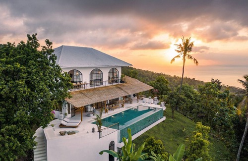 Tigawasa Villa | 4BR Lovina Paradise - Ocean View