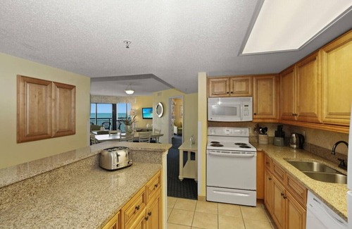 Myrtle Beach Condo | 4BR oceanfront, 8th fl, big balcony in Ocean Reef