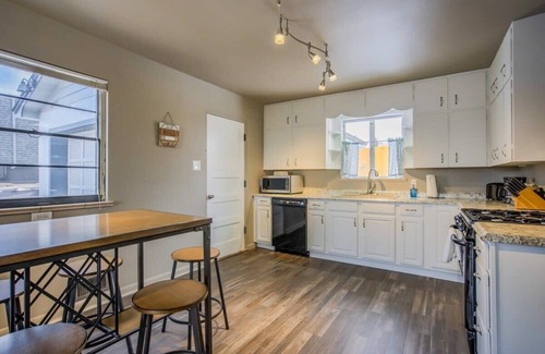 East Colorado Springs House | 4BR Olympic Training Center with Grill