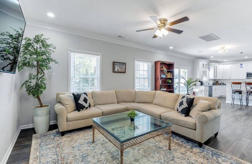 East Ocean View House | 4BR Spacious Retreat Walk to Beach Pets OK