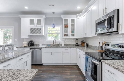 East Ocean View House | 4BR Spacious Retreat Walk to Beach Pets OK