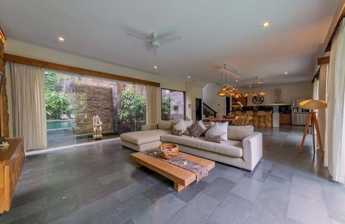 Dyanapura Villa | 4BR VILLA SEMINYAK DOUBLE SIX BEACH