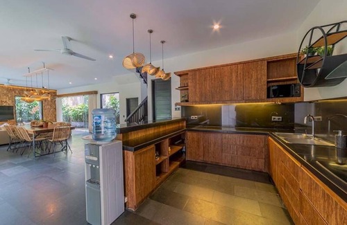 Dyanapura Villa | 4BR VILLA SEMINYAK DOUBLE SIX BEACH