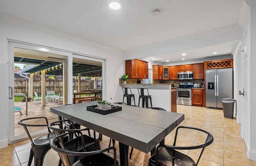 Palm Aire Village West House | 4BR w/Private Pool + Game Room | Prime Location