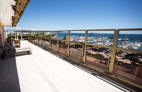 Mandelieu-la-Napoule Beach Apartment | 4P34 Seafront, 4/5 rooms, panoramic sea view