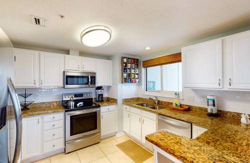 Pensacola Beach Condo | 4th Floor Condo, On-Site Pool, Amazing View, Beach-Front