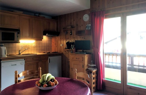 Saint-Gervais-les-Bains Apartment | 4th Floor Luxurious Apartment with Beautiful Mountain Views