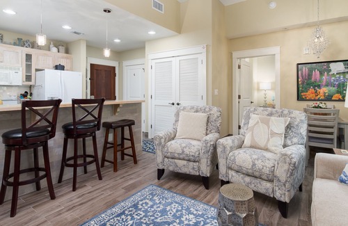 Baytowne Wharf Condo | 4th Nt FREE- Stay 11/29-12/28! Baytowne Wharf, Beach Tram, Tropical Pool, Gym