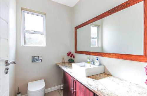 Greater Johannesburg Metropolitan Area House | 4Tress Guesthouse