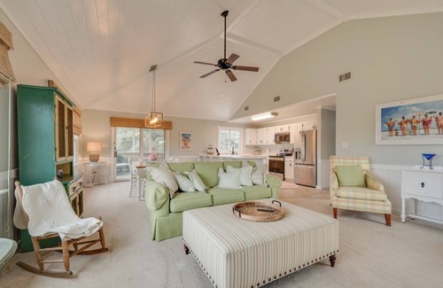Carova Beach House | 4X4 WATERFRONT BEACH HOUSE WITH BOAT DOCK