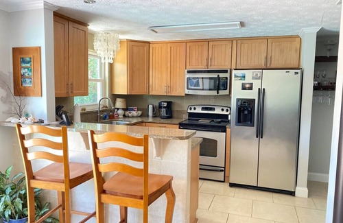 Jacksonville Beach House | 5/2 Pool Cottage, Walk to Beach close to Mayo