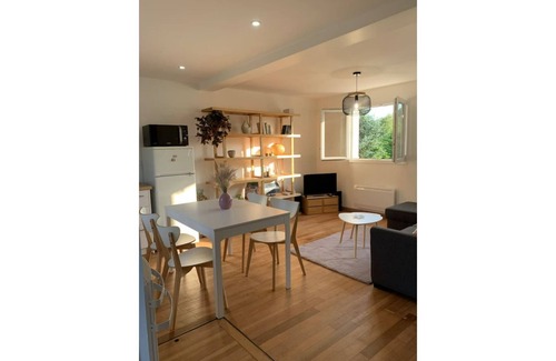 Bussy-Saint-Martin House | 5-6 person house with garden, 10 minutes from Disney. Pk, bbq, Wii & Wifi