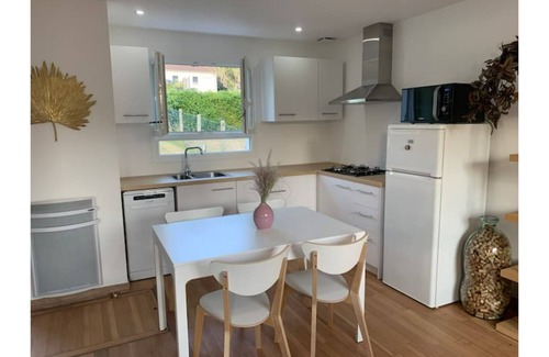 Bussy-Saint-Martin House | 5-6 person house with garden, 10 minutes from Disney. Pk, bbq, Wii & Wifi