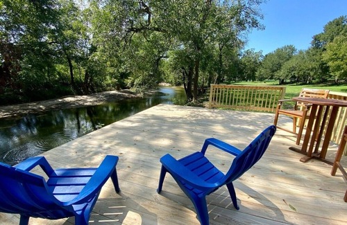 Belton House | 5 acre Retreat Waterfront! Kayaks, Disc golf +