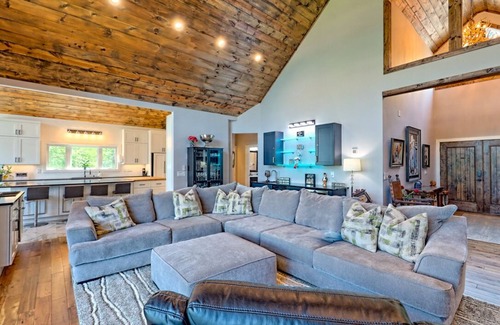 Sautee Nacoochee Cabin | 5 ALL KING BRs-Bridesmaid Spa & Glam Suite, Sauna, Chef, 10+ Acres 3 mi. Helen