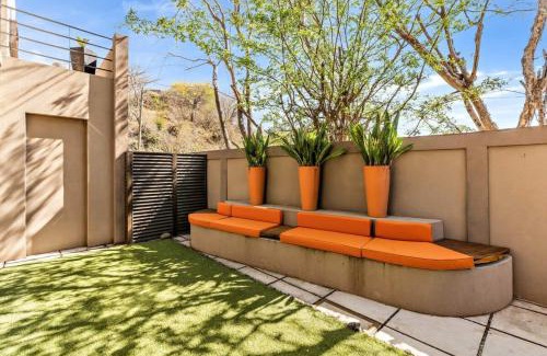 Potrero House | 5-BD Beauty with Pool Above Potrero