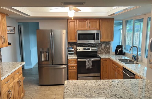 Cooper City House | 5 bed 2 bath House near Fort Lauderdale minutes from Casino and Sawgrass Mills.