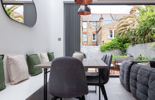 Clapham Apartment | 5 Bed Apartment in Clapham