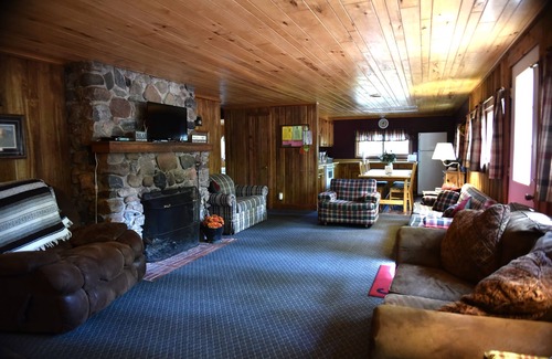 Rhinelander Cabin | 5 Bedroom, 3 bath, full fieldstone fireplace. Conro's Family Resort
