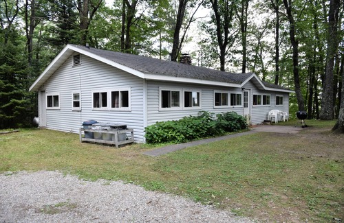 Rhinelander Cabin | 5 Bedroom, 3 bath, full fieldstone fireplace. Conro's Family Resort