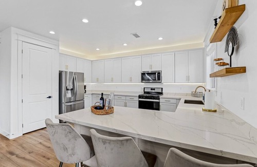 Flagstaff House | 5 Bedroom 3 bath, less than 5 miles from Downtown Flagstaff/NAU
