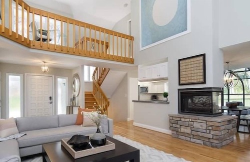 Fairview Apartment | 5 Bedroom 683504 by Houzlet