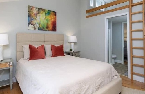 Fairview Apartment | 5 Bedroom 683504 by Houzlet