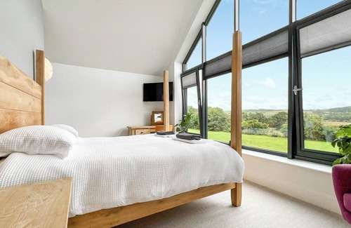 Saint Erth Praze Cottage | 5 bedroom accommodation in Crowntown, near Helston