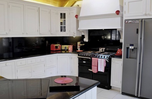 Saint Clears Cottage | 5 bedroom accommodation in St Clears, near Laugharne
