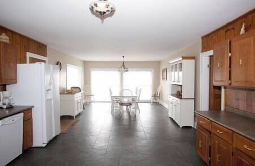 Honey Harbour House | 5 Bedroom Cottage on Georgian Bay - The Grisé